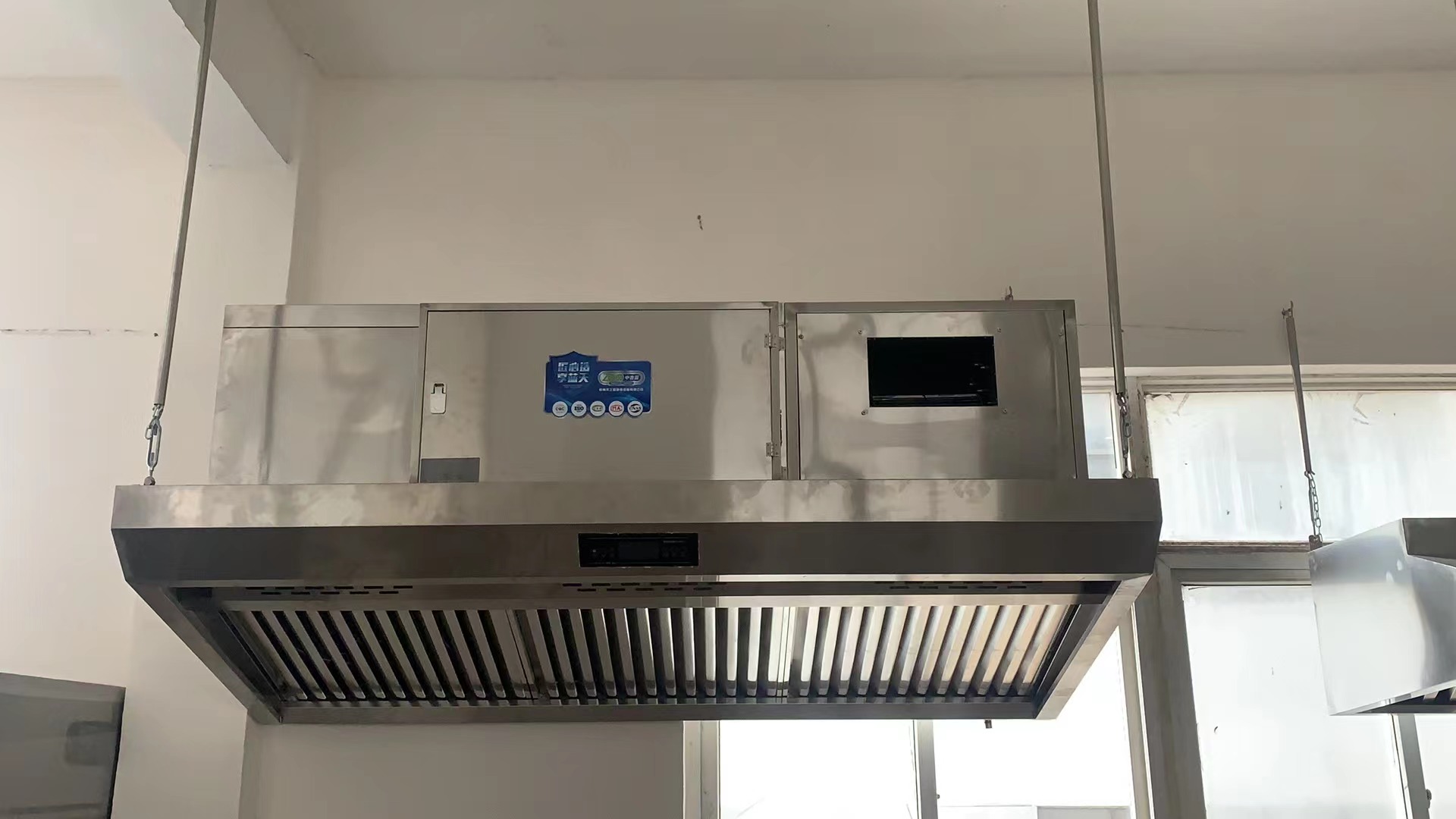 油煙凈化一體機(jī)是否適合所有的廚房環(huán)境？